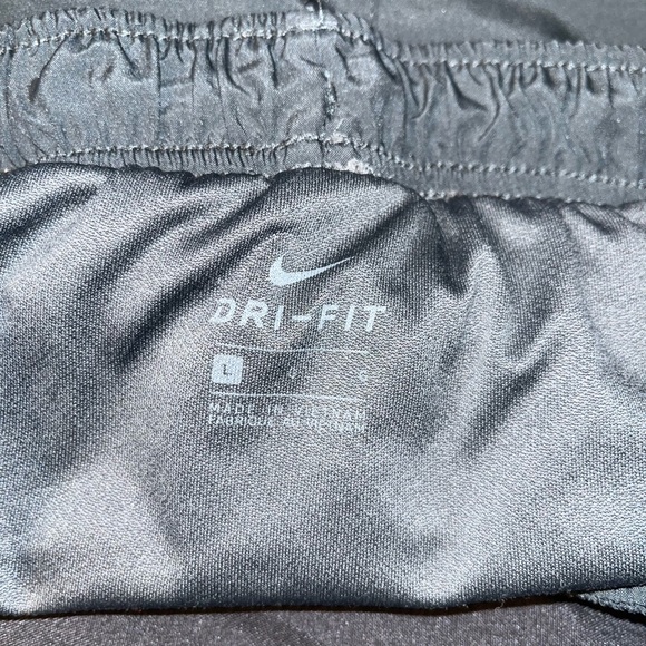 Nike shorts - Picture 3 of 3